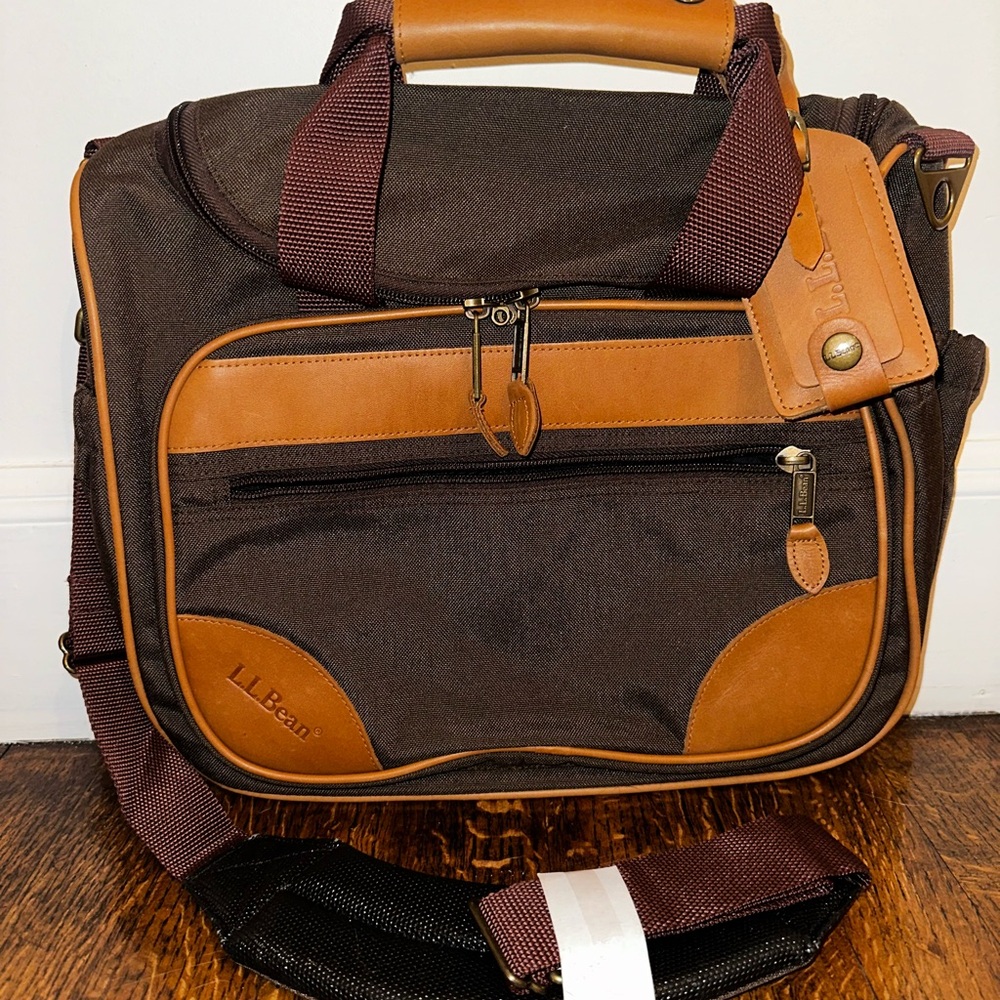 Vintage LL Bean Canvas Travel Bag Luggage Canvas/ Leather Trim EUC.